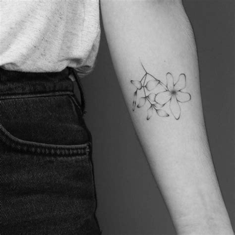 tatuaje flor jazmin|Mejores Tatuajes de Flor de Jazmín y su Significado.